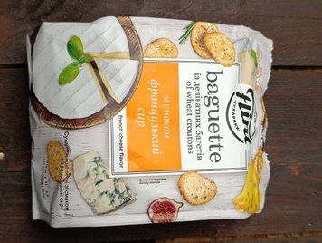 Сухарики пшеничні зі смаком " Французький сир "  ТМ Flint baguette 100г фото