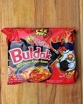 Локшина Корейський дуже гострий смак курки SAMYANG 140г
